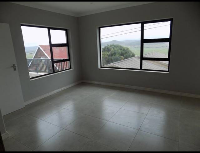 3 BEDROOM HOUSE FOR SALE IN FRAAIUITSIG